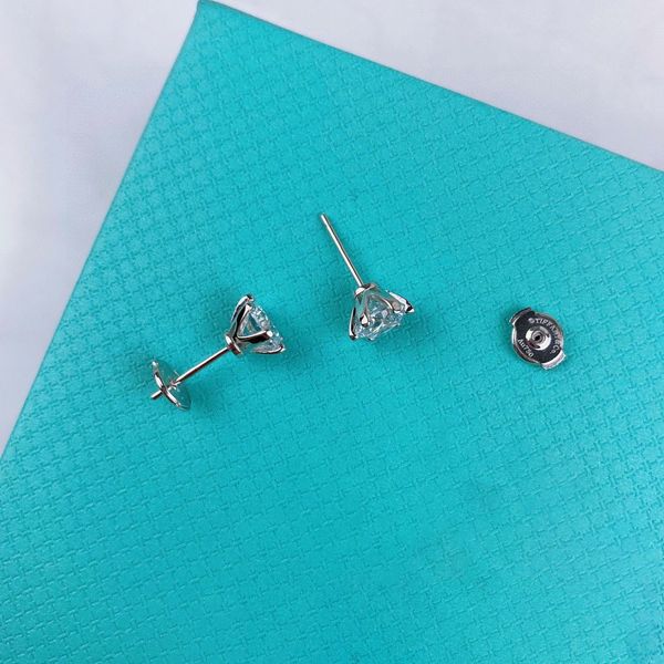 luxury earrings 925 silver diamond stud brand designers crystal 2023 women wedding party jewelry, Golden;silver
luxury earrings 925 silver diamond stud brand designers crystal 2023 women wedding party jewelry, Golden;silver