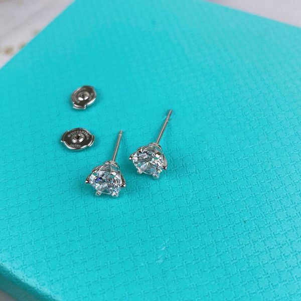 luxury earrings 925 silver diamond stud brand designers crystal 2023 women wedding party jewelry, Golden;silver
luxury earrings 925 silver diamond stud brand designers crystal 2023 women wedding party jewelry, Golden;silver