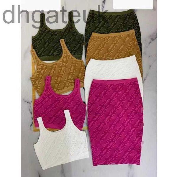 two piece dress designerluxury brand womens dress fd designer long skirt vest two-piece set 3d embossed embroidery longs skirts women 5dxj, White
two piece dress designerluxury brand womens dress fd designer long skirt vest two-piece set 3d embossed embroidery longs skirts women 5dxj, White