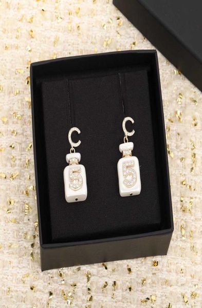 2022 charm drop earring with sparkly diamond white color bottle shape design in 18k gold plated for women wedding jewe2429810, Golden
2022 charm drop earring with sparkly diamond white color bottle shape design in 18k gold plated for women wedding jewe2429810, Golden