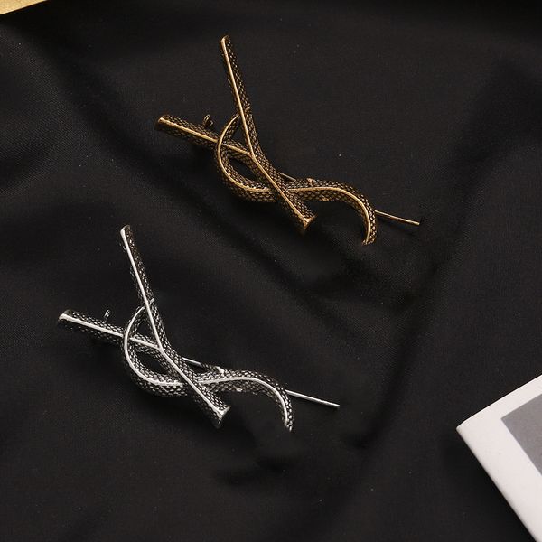 19style classic style designer brooch luxury brand letter brooches for women charm wedding gift jewelry accessorie, Gray
19style classic style designer brooch luxury brand letter brooches for women charm wedding gift jewelry accessorie, Gray