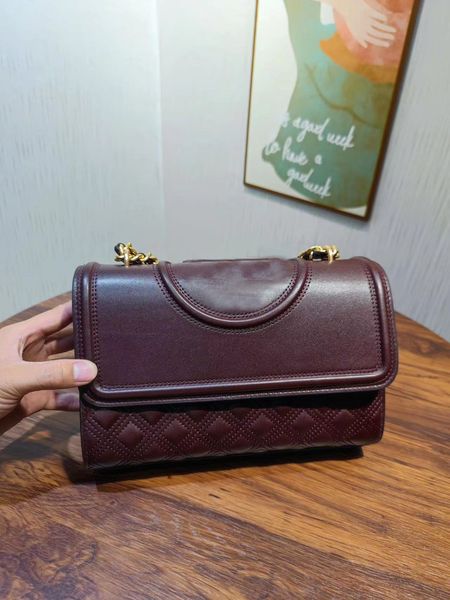 high-quality fashion luxurys shoulder bag medium tote designers handbags embossing messenger designer bags leather crossbody bags for women
high-quality fashion luxurys shoulder bag medium tote designers handbags embossing messenger designer bags leather crossbody bags for women