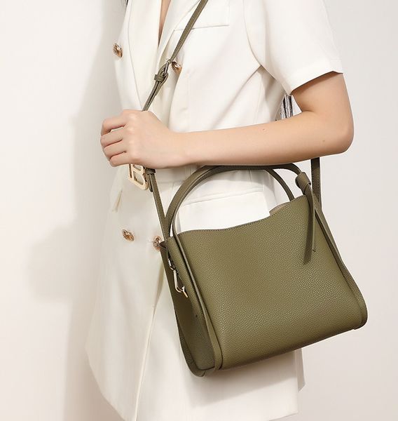 HBP Designer Bags Genuine Leather Messenger Shopping Bag Cross Body Shoulder Bags Handbags Women Crossbody Totes Bag Purse Wallets Tote a23040104a, Black
HBP Designer Bags Genuine Leather Messenger Shopping Bag Cross Body Shoulder Bags Handbags Women Crossbody Totes Bag Purse Wallets Tote a23040104a, Black