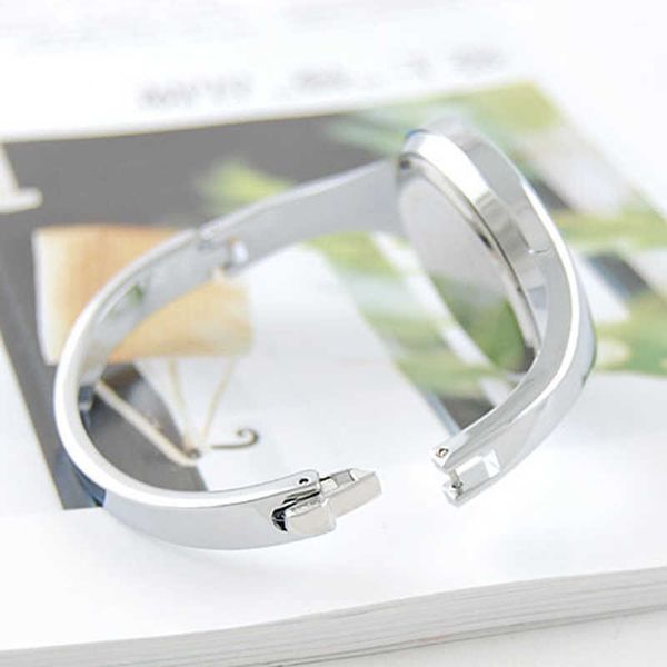 wristwatches women bracelet watches crystal dress ladies fashion stainless steel round dial unique designer quartz-watch montres femme w0420, Slivery;brown
wristwatches women bracelet watches crystal dress ladies fashion stainless steel round dial unique designer quartz-watch montres femme w0420, Slivery;brown