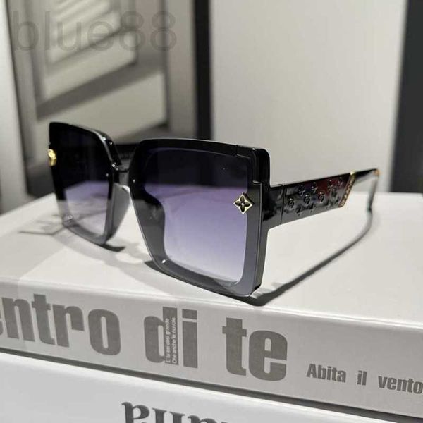 sunglasses frames designer new fashion radual anti uv for men and women universal ins screen red print flower street shooting trend xran, Silver
sunglasses frames designer new fashion radual anti uv for men and women universal ins screen red print flower street shooting trend xran, Silver