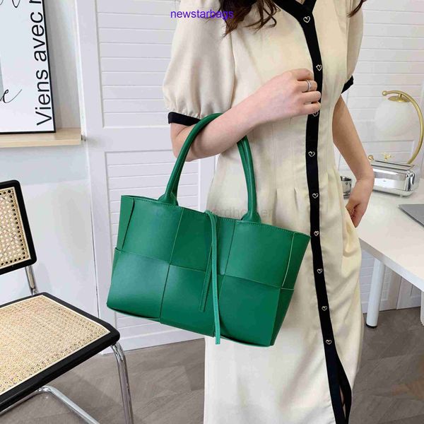 aa original edition bottegs venets arco tote bags for sale large capacity tote bag spring new one shoulder women's have
aa original edition bottegs venets arco tote bags for sale large capacity tote bag spring new one shoulder women's have