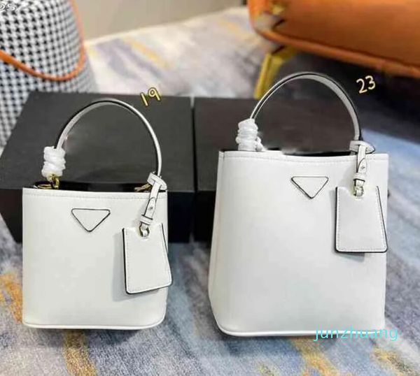pra da bag shoulder bag prabag triangle l11go tote bag designer bags women crossbody bags fashion bucket single messengers purses 220531
pra da bag shoulder bag prabag triangle l11go tote bag designer bags women crossbody bags fashion bucket single messengers purses 220531