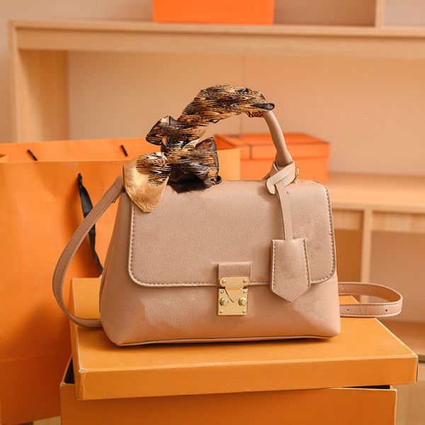 fashion tote crossbody bag women flap bag large capacity metal buckle opening classic embossed logo designer luxury bag
fashion tote crossbody bag women flap bag large capacity metal buckle opening classic embossed logo designer luxury bag