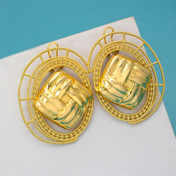 ear cuff women earrings exquisite geometric clip hollow out oval statement stud for ladies african dubai golden jewelry 230406, Silver
ear cuff women earrings exquisite geometric clip hollow out oval statement stud for ladies african dubai golden jewelry 230406, Silver