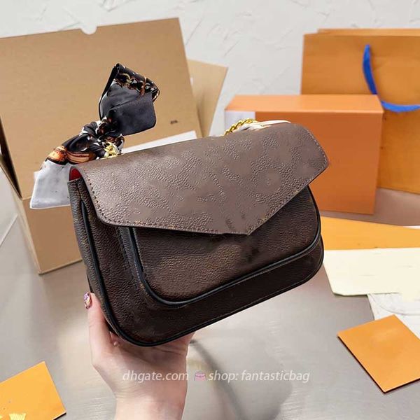 fashion female crossbody bag single shoulder underarm bag leather small square bag
fashion female crossbody bag single shoulder underarm bag leather small square bag