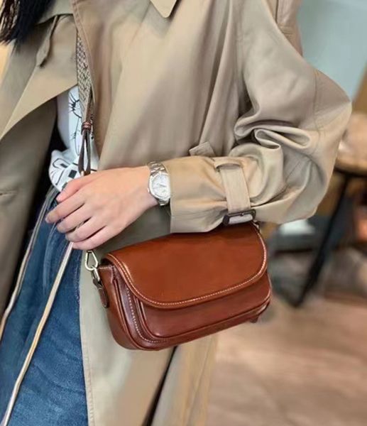 HBP Designer Bags Genuine Leather Messenger Shopping Bag Cross Body Shoulder Bags Handbags Women Crossbody Totes Bag Purse Wallets Tote a23040712a, Black
HBP Designer Bags Genuine Leather Messenger Shopping Bag Cross Body Shoulder Bags Handbags Women Crossbody Totes Bag Purse Wallets Tote a23040712a, Black