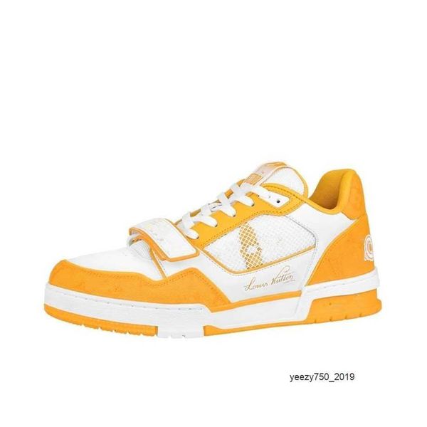 luxury designer shoes men casual shoe fluorescent yellow and white calfskin sneakers mjjkbv0000004
luxury designer shoes men casual shoe fluorescent yellow and white calfskin sneakers mjjkbv0000004