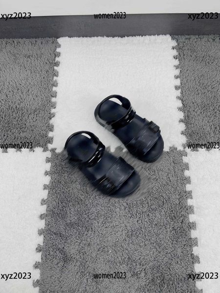 kids shoes summer fashion products designer kids sandals classics letter printing slippers box packaging children's size 26-35, Black;red
kids shoes summer fashion products designer kids sandals classics letter printing slippers box packaging children's size 26-35, Black;red