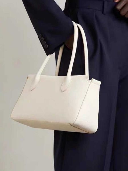 designer bags original single the row retro genuine leather short handle tote fashionable and casual large capacity underarm for women handb
designer bags original single the row retro genuine leather short handle tote fashionable and casual large capacity underarm for women handb
