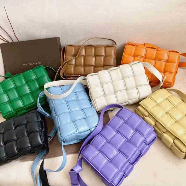 designer bottegas bags venetas handbag trend leather shoulder belt woven fashion pillow versatile one messenger women have logo
designer bottegas bags venetas handbag trend leather shoulder belt woven fashion pillow versatile one messenger women have logo