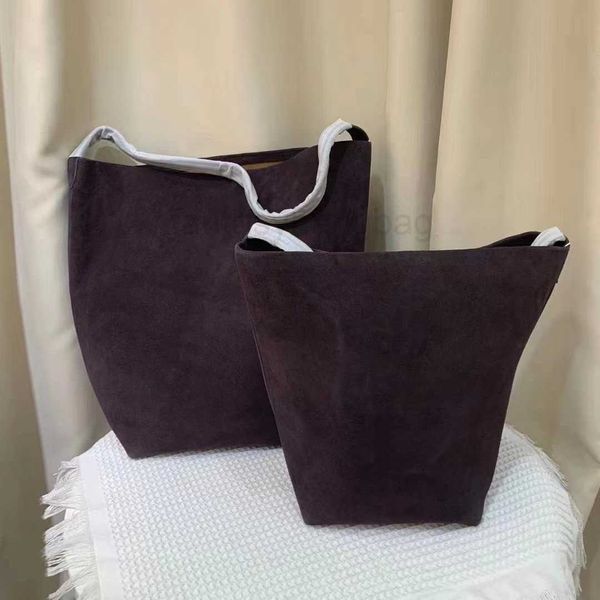 the row bag designer luxury for womens handbags crossbody purses large capacity totes 7a multicolour fashion lnclined shoulder black walle a
the row bag designer luxury for womens handbags crossbody purses large capacity totes 7a multicolour fashion lnclined shoulder black walle a