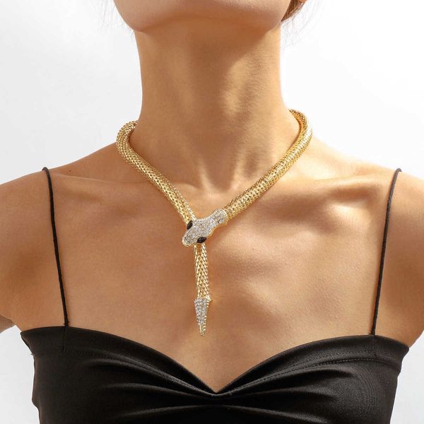 n9274 exaggerated snake necklace punk personality hip hop style necklace chaoku street show micro inlaid neckchain, Silver
n9274 exaggerated snake necklace punk personality hip hop style necklace chaoku street show micro inlaid neckchain, Silver