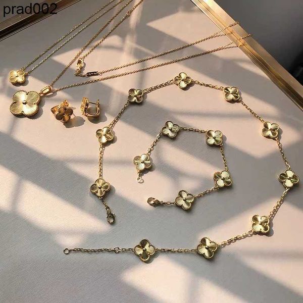 clover bracelet luxury van clover designer bracelet pearl 4 leaf 18k gold laser brand bangle charm bracelets necklace, Golden;silver
clover bracelet luxury van clover designer bracelet pearl 4 leaf 18k gold laser brand bangle charm bracelets necklace, Golden;silver