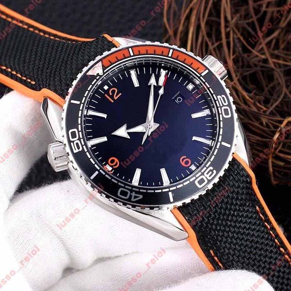 orologio diver men mens watches automatic james bond 007 mechanical movement luxurys watch skayfall good 600m montre de luxue rubber wristwa, Slivery;brown
orologio diver men mens watches automatic james bond 007 mechanical movement luxurys watch skayfall good 600m montre de luxue rubber wristwa, Slivery;brown