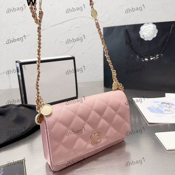 f/w classic mini womens shoulder bag makeup case leather handbag coin charm hardware metal turn buckle thin chain wipe chest banquet bag car
f/w classic mini womens shoulder bag makeup case leather handbag coin charm hardware metal turn buckle thin chain wipe chest banquet bag car