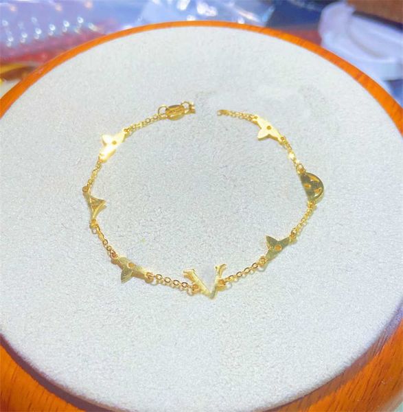 fashion bracelets designer for women chain love braceletes jewelry pulsera wedding party luxurious classic letters diamond plated gold, Golden;silver
fashion bracelets designer for women chain love braceletes jewelry pulsera wedding party luxurious classic letters diamond plated gold, Golden;silver