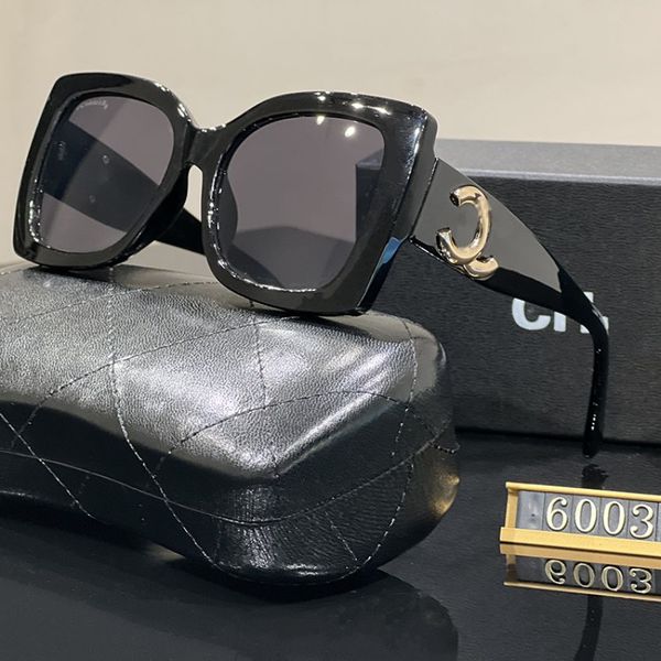 Polarized Designer Sunglasses for Women Mens Glasse Oversized Sunglass Eyeglasses Big Frames Eyewear Letter C Black Sun Glasses Ladies with Original Box
Polarized Designer Sunglasses for Women Mens Glasse Oversized Sunglass Eyeglasses Big Frames Eyewear Letter C Black Sun Glasses Ladies with Original Box