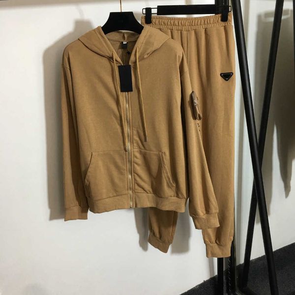23ss womens tracksuits womens designer clothing label long sleeve hooded zipper coat elastic waist casual sweatpants set women clothes, Gray
23ss womens tracksuits womens designer clothing label long sleeve hooded zipper coat elastic waist casual sweatpants set women clothes, Gray