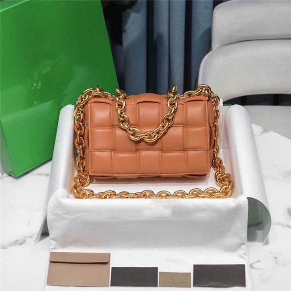 venetas designer bottegas cassettess bags luxury intrecciato padded cassettes ladies shoulder lambskin pink 7a quality size 26188cm d71l
venetas designer bottegas cassettess bags luxury intrecciato padded cassettes ladies shoulder lambskin pink 7a quality size 26188cm d71l