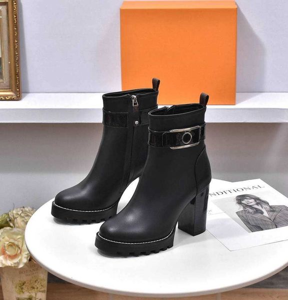 2023 luxurious brand womens boots high heel 9.5cm ankle booties martin winter outdoor size 35-42, Black
2023 luxurious brand womens boots high heel 9.5cm ankle booties martin winter outdoor size 35-42, Black