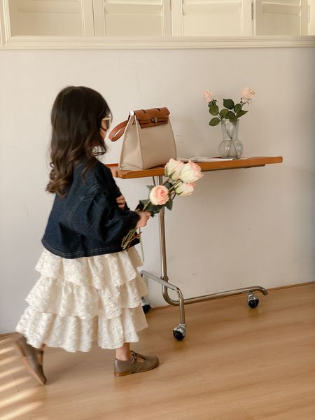 clothing sets children korean style kids clothes 2023 spring girls sweet fashionable little girl denim coat suspender dress set 230407, White
clothing sets children korean style kids clothes 2023 spring girls sweet fashionable little girl denim coat suspender dress set 230407, White