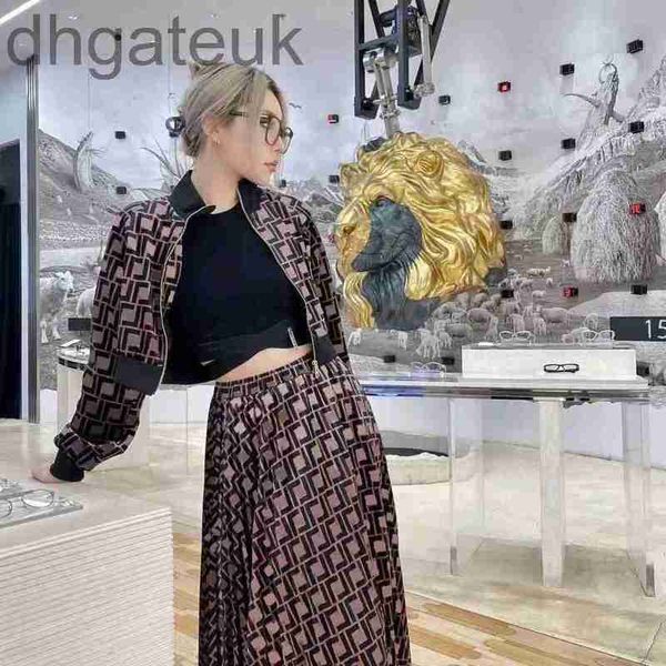 women's jackets designerdesigner retro presbytery velvet fashion full of letters luxury quality zipper jacket 04qx, Black;brown
women's jackets designerdesigner retro presbytery velvet fashion full of letters luxury quality zipper jacket 04qx, Black;brown