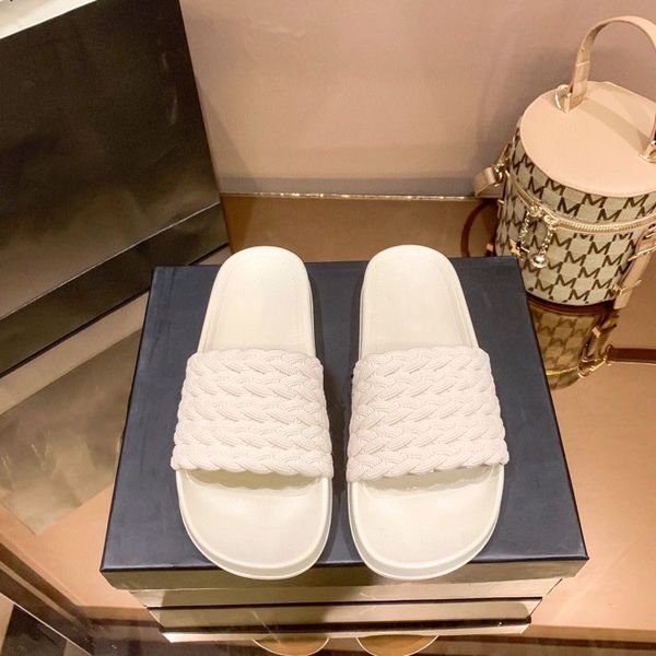 2023 designer slippers swimming pool pillow mule women's sandals sunset flat comfortable weaving slippers fashion easy to wear style sl, Black
2023 designer slippers swimming pool pillow mule women's sandals sunset flat comfortable weaving slippers fashion easy to wear style sl, Black