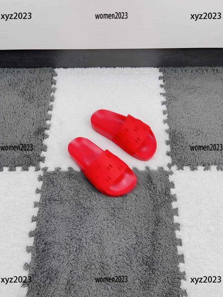 luxury designer baby shoes fashion kids sandals slippers summer box packaging letter hollow upper children' size 26-35, Black;grey
luxury designer baby shoes fashion kids sandals slippers summer box packaging letter hollow upper children' size 26-35, Black;grey