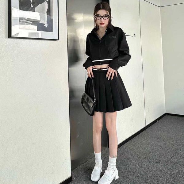 womens suit designer set skirt 23 new letter zipper jacket pleated skirts two-piece women fashion casual suits, White
womens suit designer set skirt 23 new letter zipper jacket pleated skirts two-piece women fashion casual suits, White