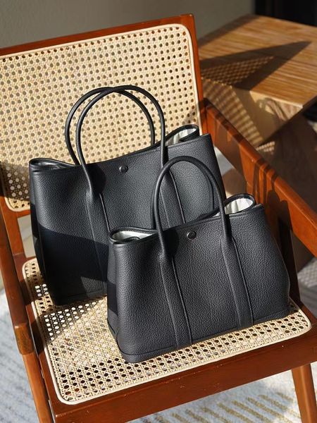 lady fashion shopping totes birkin garden party shoulder bag designer cowhide handbag high-capacity wallets genuine leather classic retro pu
lady fashion shopping totes birkin garden party shoulder bag designer cowhide handbag high-capacity wallets genuine leather classic retro pu