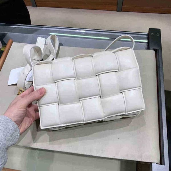 designer bottegas bags venetas cassettes handbags pillow jodie divani bag 2023 sheepskin cassettes woven single shoulder diagonal womens lei
designer bottegas bags venetas cassettes handbags pillow jodie divani bag 2023 sheepskin cassettes woven single shoulder diagonal womens lei