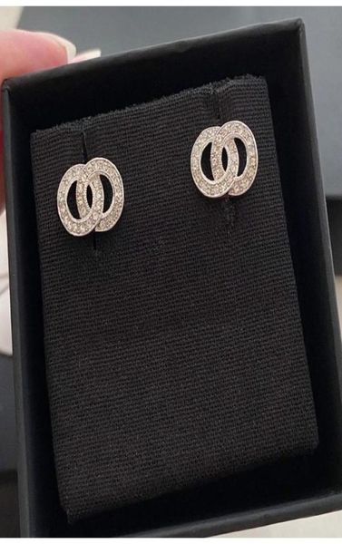 fashion stud earrings for women lux jewelry party wedding engagement lovers earrings with flannel bag4318073, Golden;silver
fashion stud earrings for women lux jewelry party wedding engagement lovers earrings with flannel bag4318073, Golden;silver