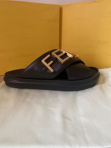 2023 designer slipper womens sandal summer genuine leather flat bottom slipper f black white cross slipper womens beach leisure fashion slip
2023 designer slipper womens sandal summer genuine leather flat bottom slipper f black white cross slipper womens beach leisure fashion slip