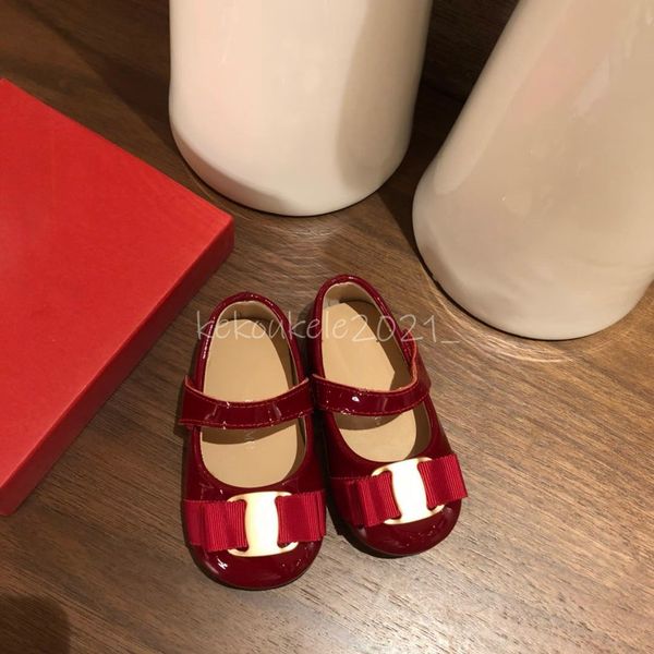 baby girls princess shoes black white luxury designer genuine leather breathable cute mary jane children girl party shoes, Black;grey
baby girls princess shoes black white luxury designer genuine leather breathable cute mary jane children girl party shoes, Black;grey