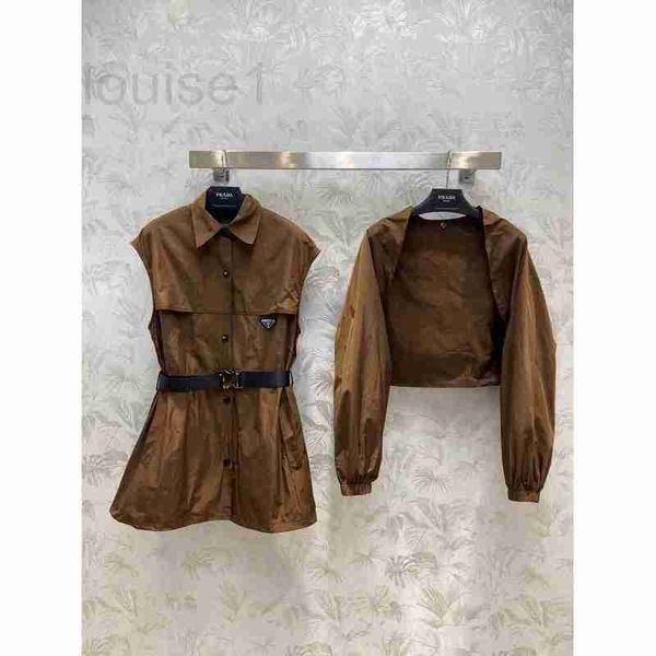 women's cape designer mid length trench coat with detachable waistband for wearing waterproof, windproof, and breathable vest 8s0g, Black
women's cape designer mid length trench coat with detachable waistband for wearing waterproof, windproof, and breathable vest 8s0g, Black