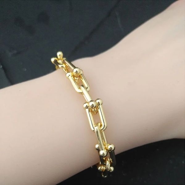designer bracelet u link chain hardwear o buckle bracelets for couple men womens 18k gold advanced chain gauge original blue box for lover g, Black
designer bracelet u link chain hardwear o buckle bracelets for couple men womens 18k gold advanced chain gauge original blue box for lover g, Black