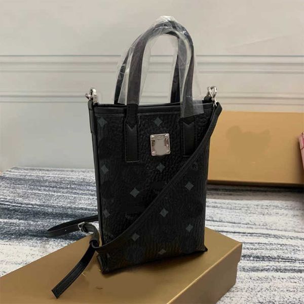 shoulder bag luxurys designer cowhide tote pm onthego handbag embossed shouder cross bag side embossed with original dust bag 230407
shoulder bag luxurys designer cowhide tote pm onthego handbag embossed shouder cross bag side embossed with original dust bag 230407