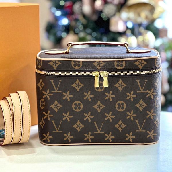 nice bb 3 size designer makeup toiletry bag womens mens m41178 fashion louvis genuine leather luxury crossbody cosmetic bags cases handbag c
nice bb 3 size designer makeup toiletry bag womens mens m41178 fashion louvis genuine leather luxury crossbody cosmetic bags cases handbag c