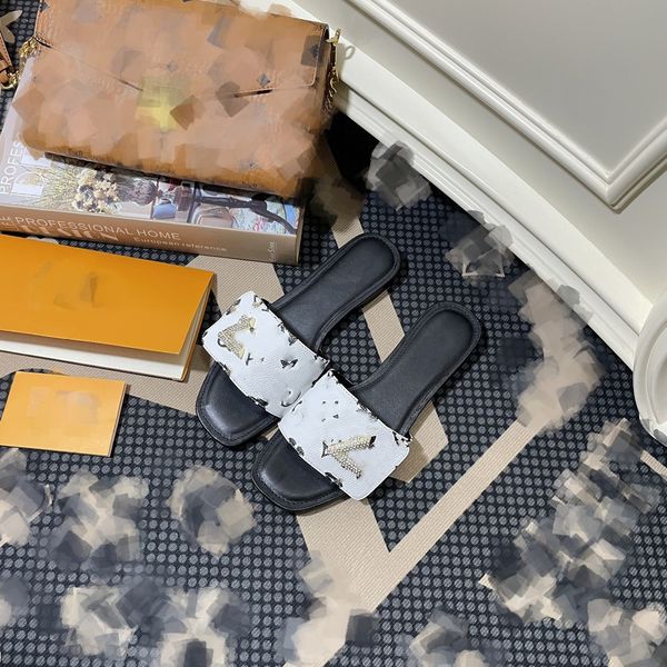 designer women platform slipper with diamond buckle old flower real leather famous sandals beach slide fashion scuffs rubber slippers lady f, Black
designer women platform slipper with diamond buckle old flower real leather famous sandals beach slide fashion scuffs rubber slippers lady f, Black