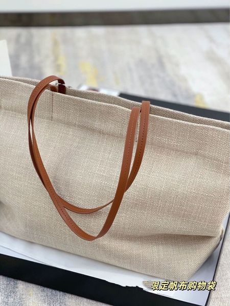 large capacity single shoulder crossbody handbag beach canvas wide shoulder strap letter tote bag shopping bag
large capacity single shoulder crossbody handbag beach canvas wide shoulder strap letter tote bag shopping bag