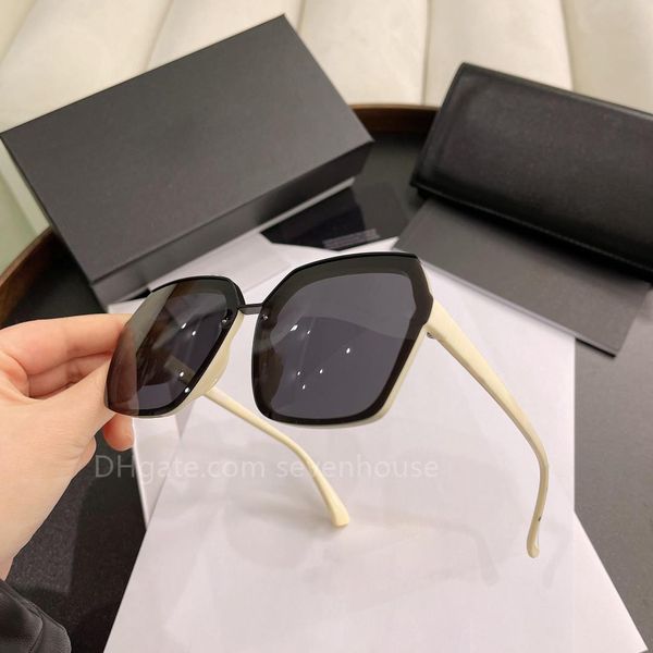 2023 pola polaroid polarized sunglasses women's sunglasses 5 colors optional, White;black
2023 pola polaroid polarized sunglasses women's sunglasses 5 colors optional, White;black