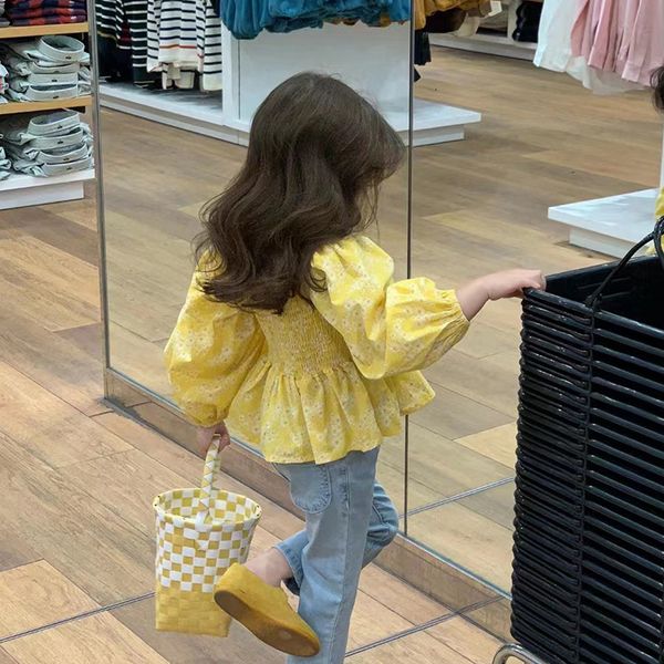 clothing sets children 2023 korean style spring girls baby floral long sleeve shirt nine point flare jeans fashionable set 230407, White
clothing sets children 2023 korean style spring girls baby floral long sleeve shirt nine point flare jeans fashionable set 230407, White
