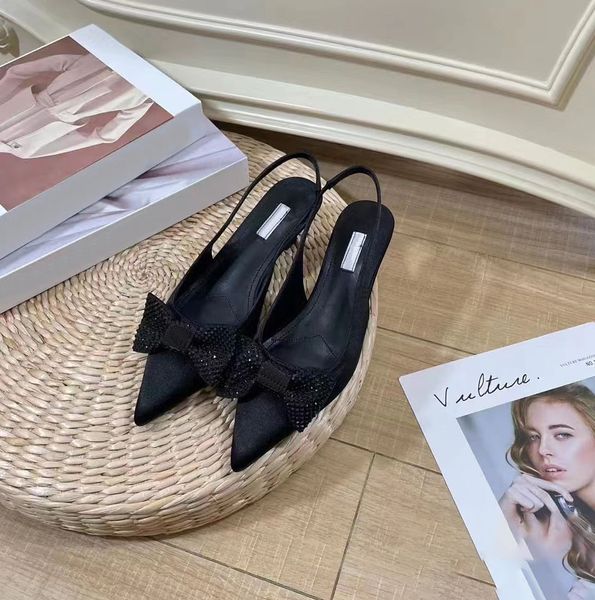 miu sandals petite mid heel high heels designer high heels satin silk pointed bow rhinestone black pink fashion party office career formal
miu sandals petite mid heel high heels designer high heels satin silk pointed bow rhinestone black pink fashion party office career formal