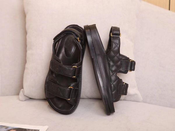 2022 sandals women slipper men slides leather sandal womens hook & loop casual shoes 35-42 with box and dust bag channel, Black
2022 sandals women slipper men slides leather sandal womens hook & loop casual shoes 35-42 with box and dust bag channel, Black