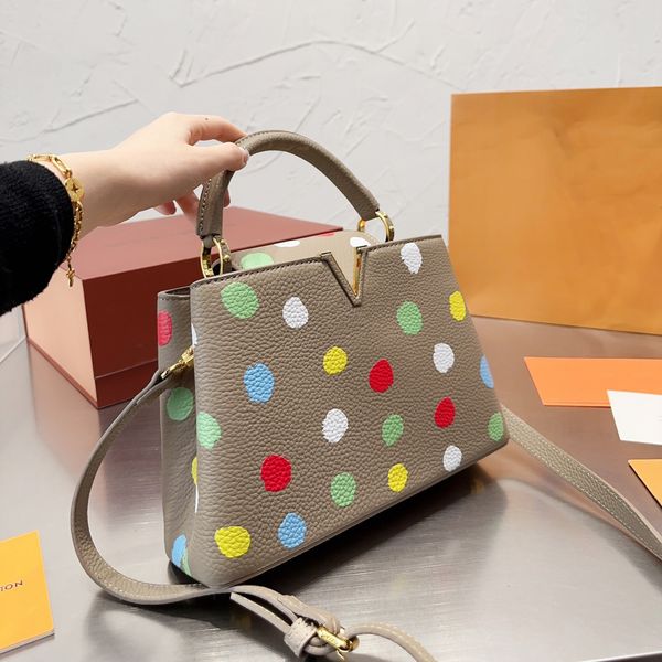 7a women cowhide totes capucines bb bags wave point fainting handbag luxurys designers shouder crossbody bag taurillon genuine leather trave
7a women cowhide totes capucines bb bags wave point fainting handbag luxurys designers shouder crossbody bag taurillon genuine leather trave